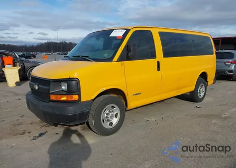 2004 Chevrolet Express z USA, uszkodzony, nr VIN 1GBGG25V241205320